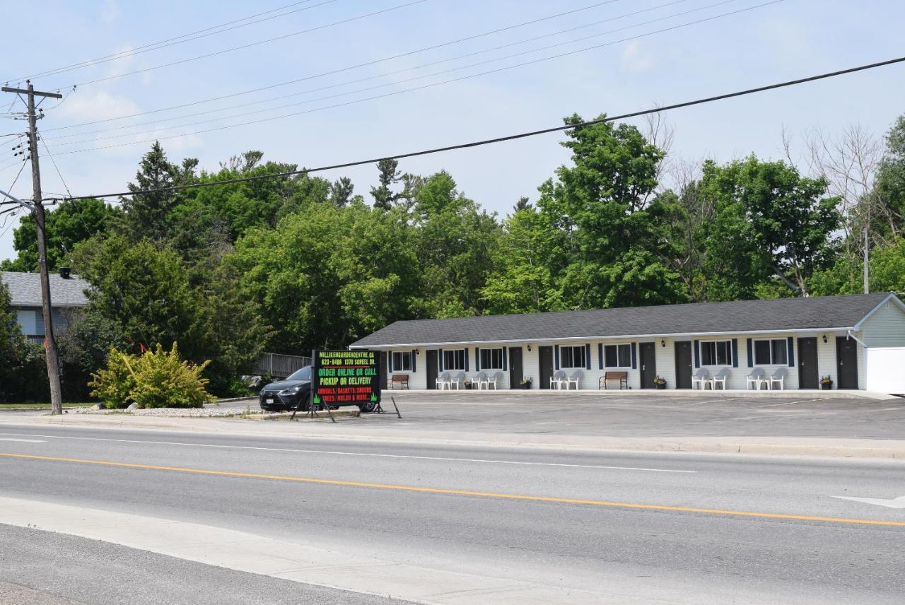 Knights Inn Arnprior Экстерьер фото