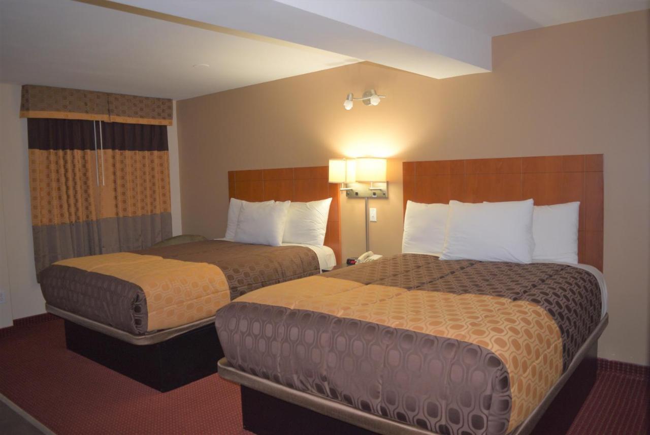 Knights Inn Arnprior Экстерьер фото