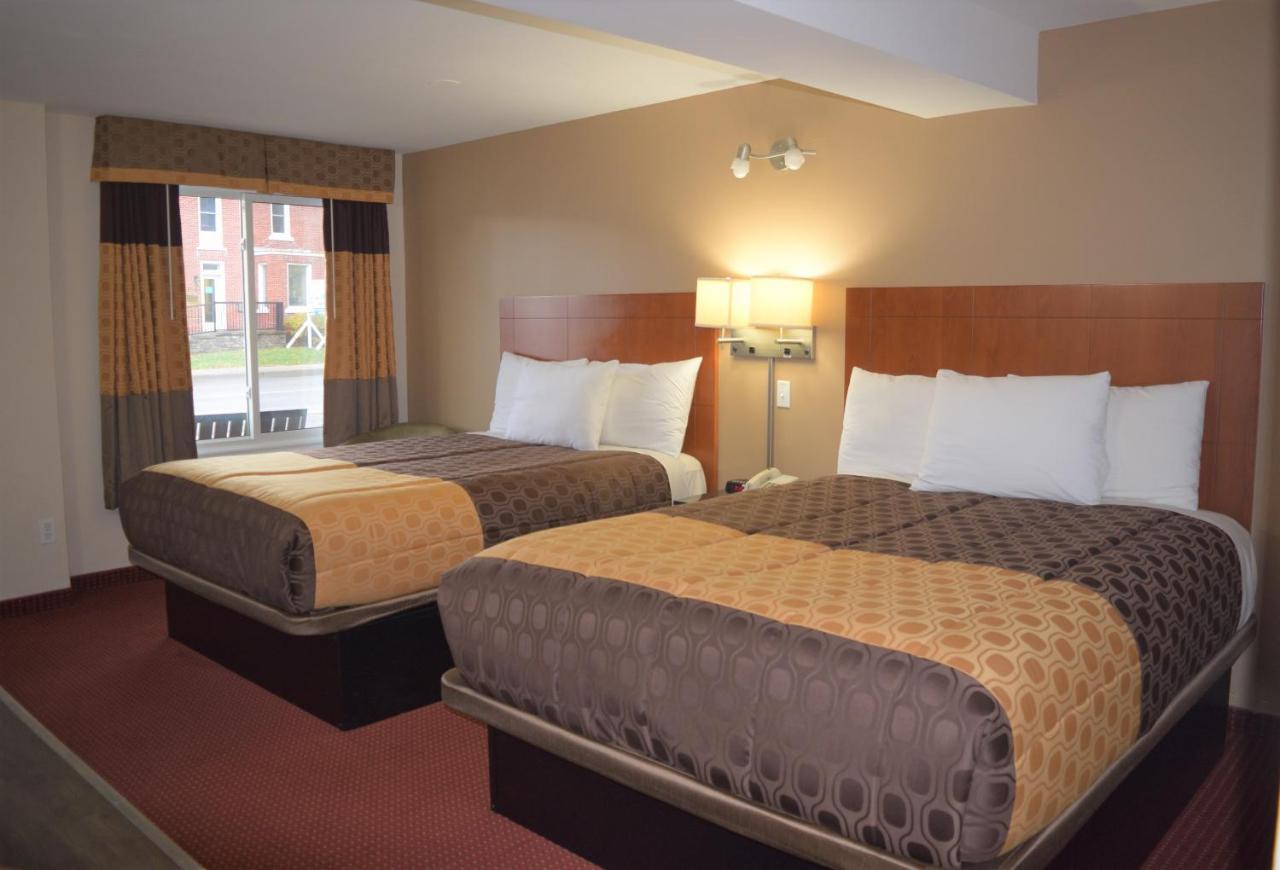 Knights Inn Arnprior Экстерьер фото