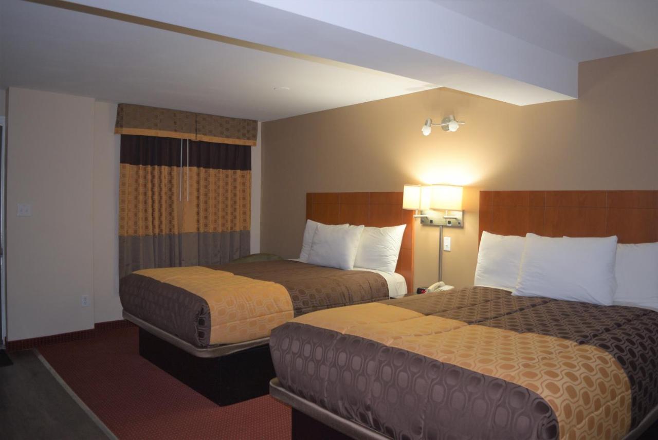 Knights Inn Arnprior Экстерьер фото