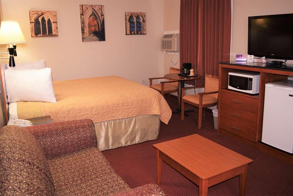 Knights Inn Arnprior Номер фото