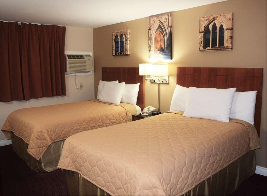 Knights Inn Arnprior Номер фото
